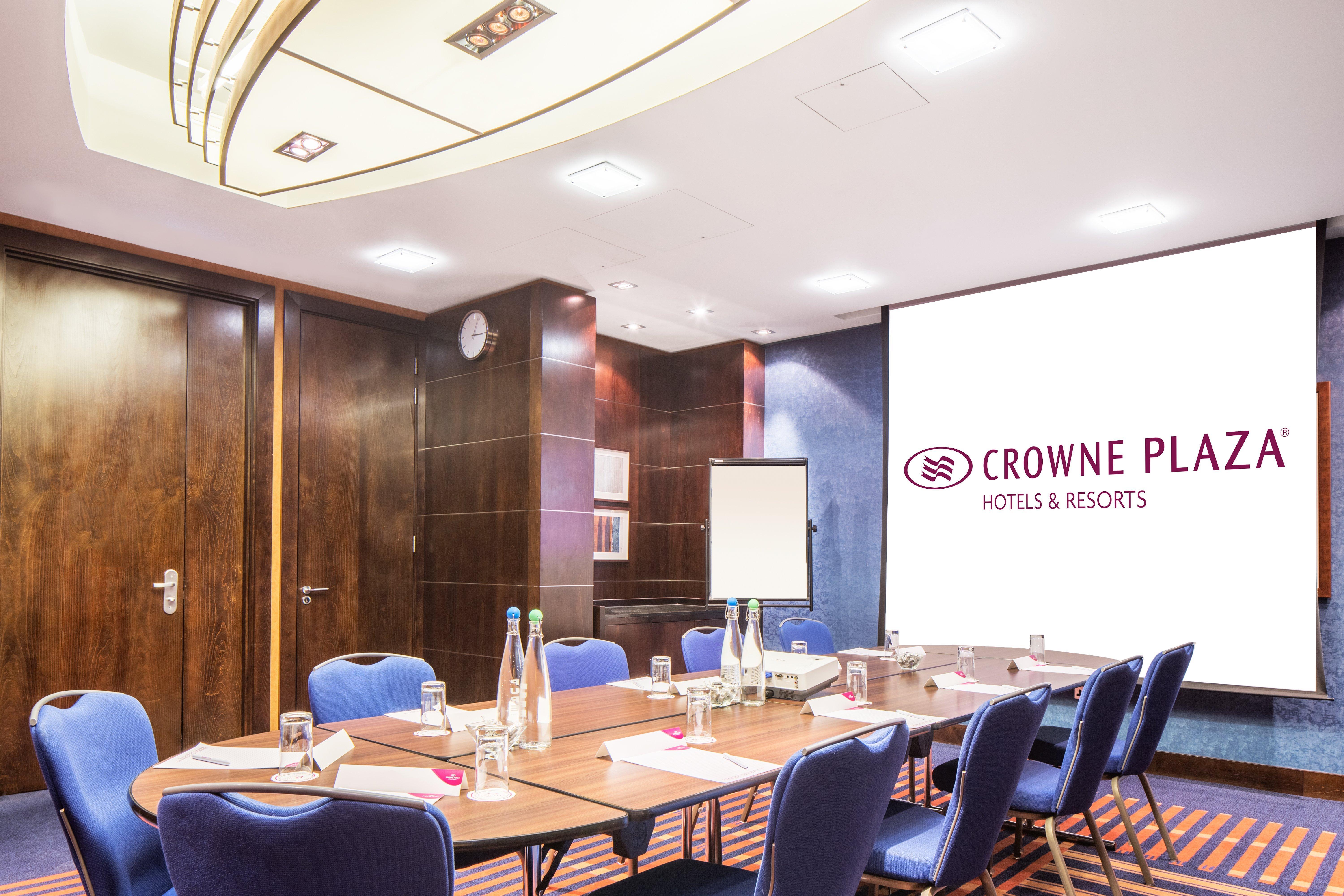 Отель Crowne Plaza London - Gatwick Airport By Ihg Кролей Бизнес фото