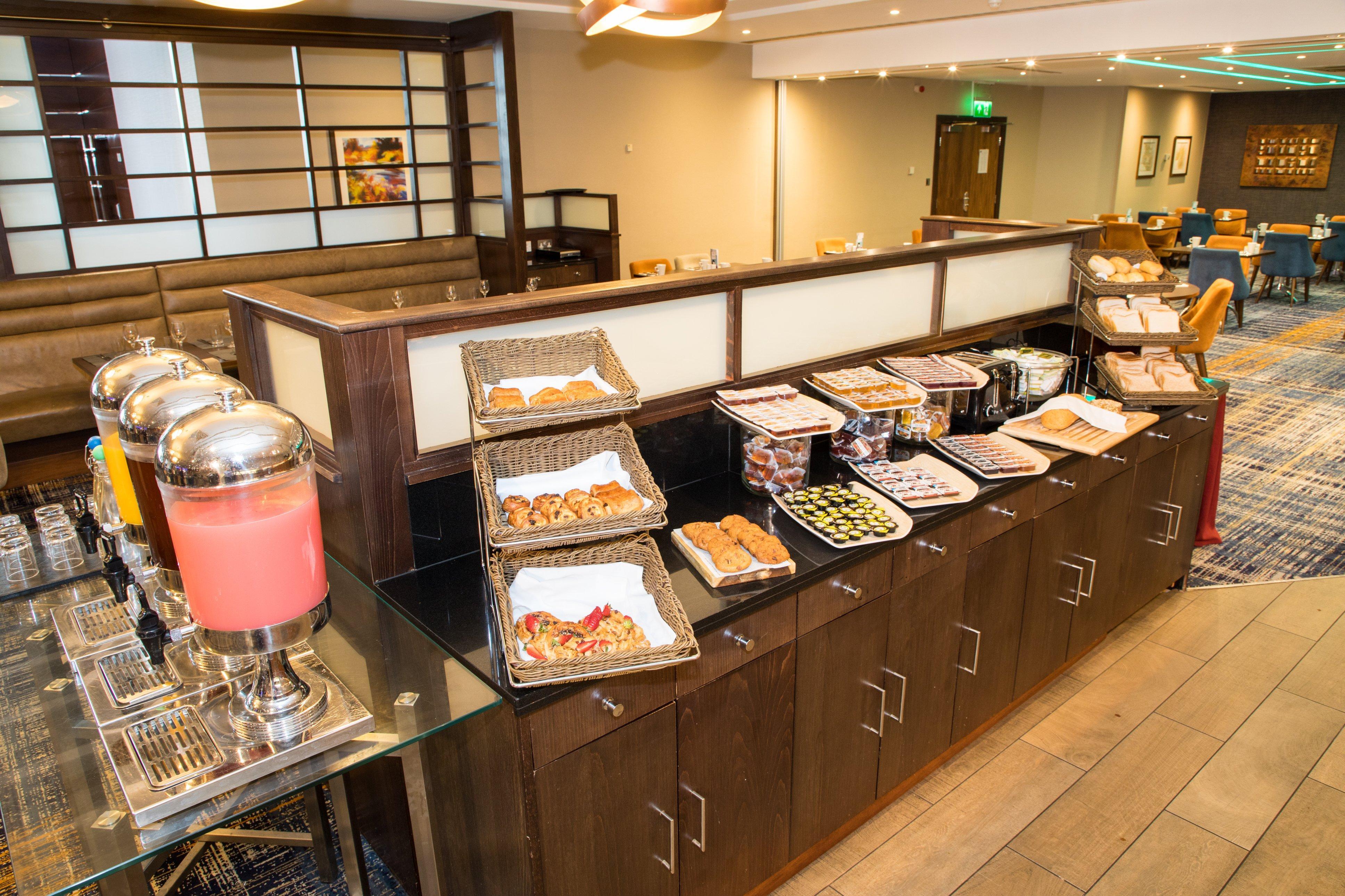 Отель Crowne Plaza London - Gatwick Airport By Ihg Кролей Экстерьер фото